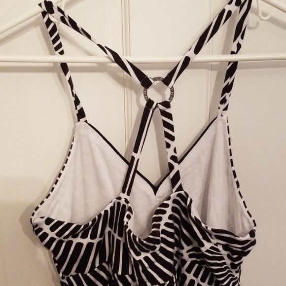 Whit House Black Market Tank - Picture 2 of 4